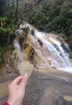 T&uacute;neles de Karkatera y cascada